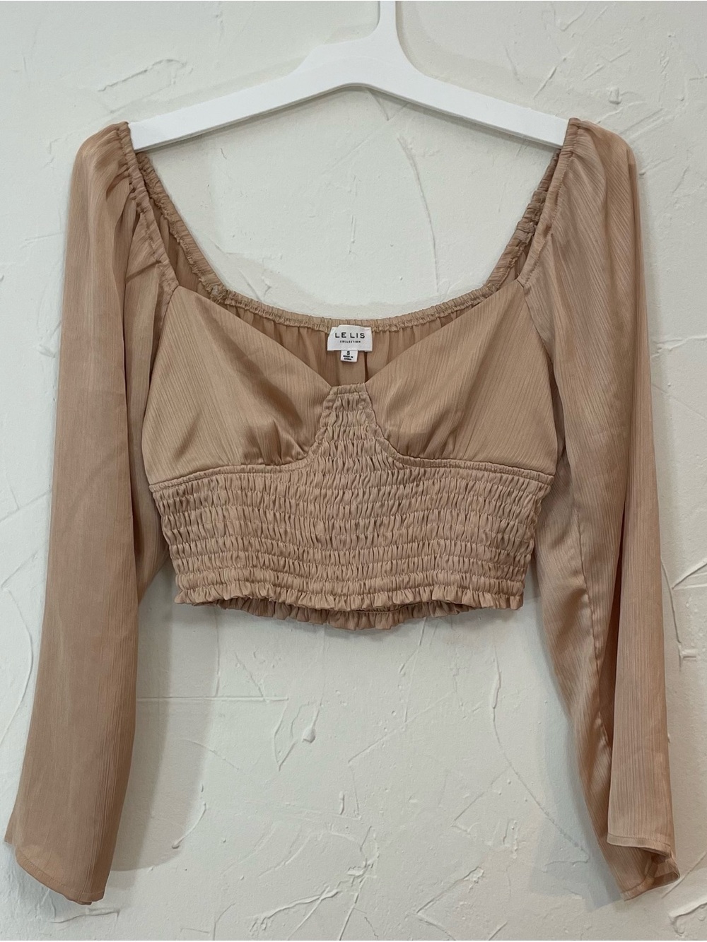 Le Lis Smocked Long-Sleeve Bustier Crop Top in Champaign size small